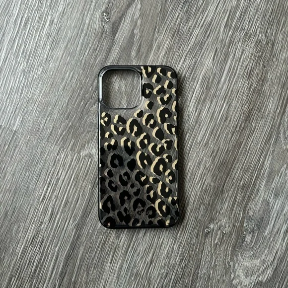 kate spade | Cell Phones & Accessories | Kate Spade Cheetah Print Case | Poshmark kate spade | Cell Phones & Accessories | Kate Spade Cheetah Print Case | Poshmark